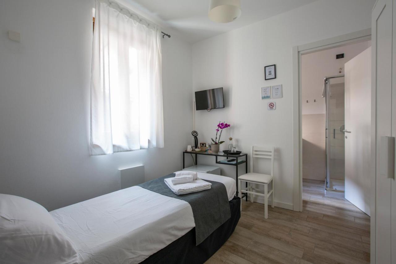 La Casa Del Sarto - Rooms And Apartments Lecco Esterno foto