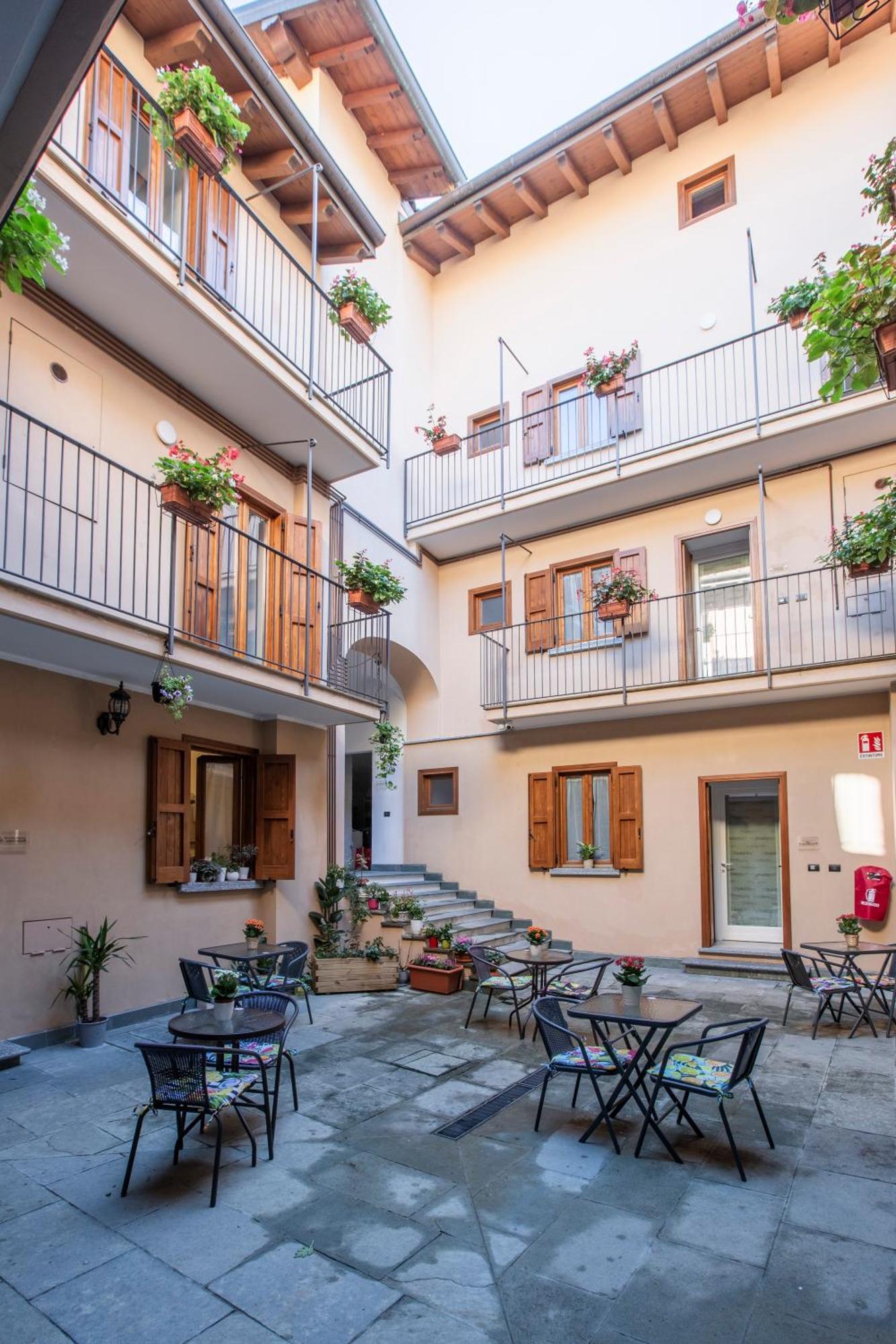 La Casa Del Sarto - Rooms And Apartments Lecco Esterno foto