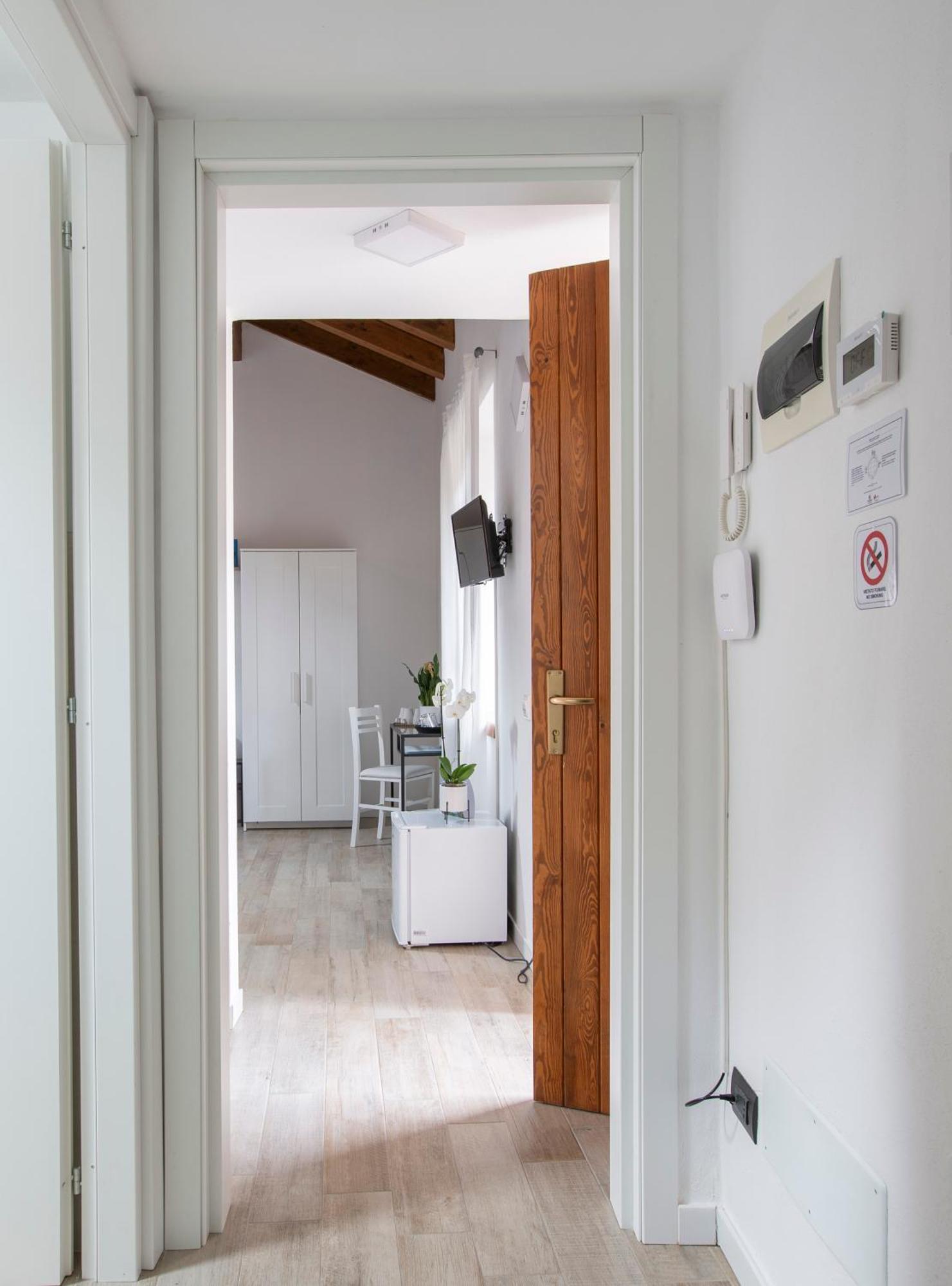 La Casa Del Sarto - Rooms And Apartments Lecco Esterno foto